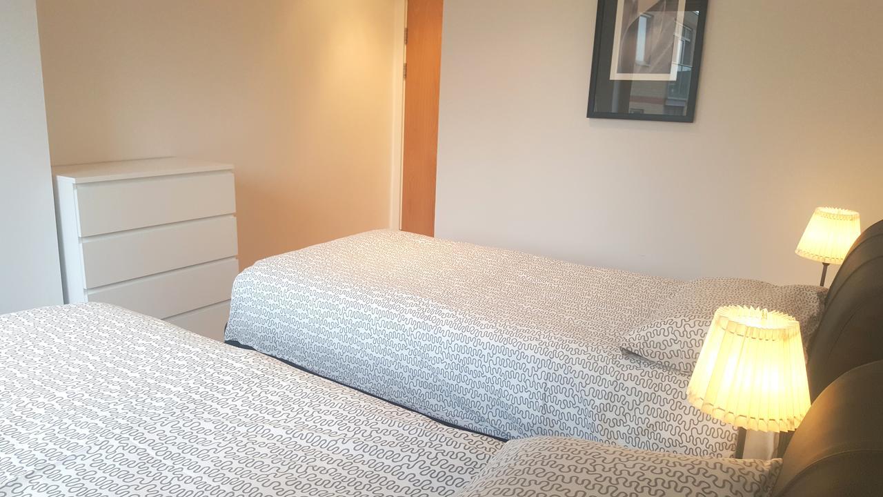 East Croydon Apartments - Just 3 Mins Walk To East Croydon Station Room photo