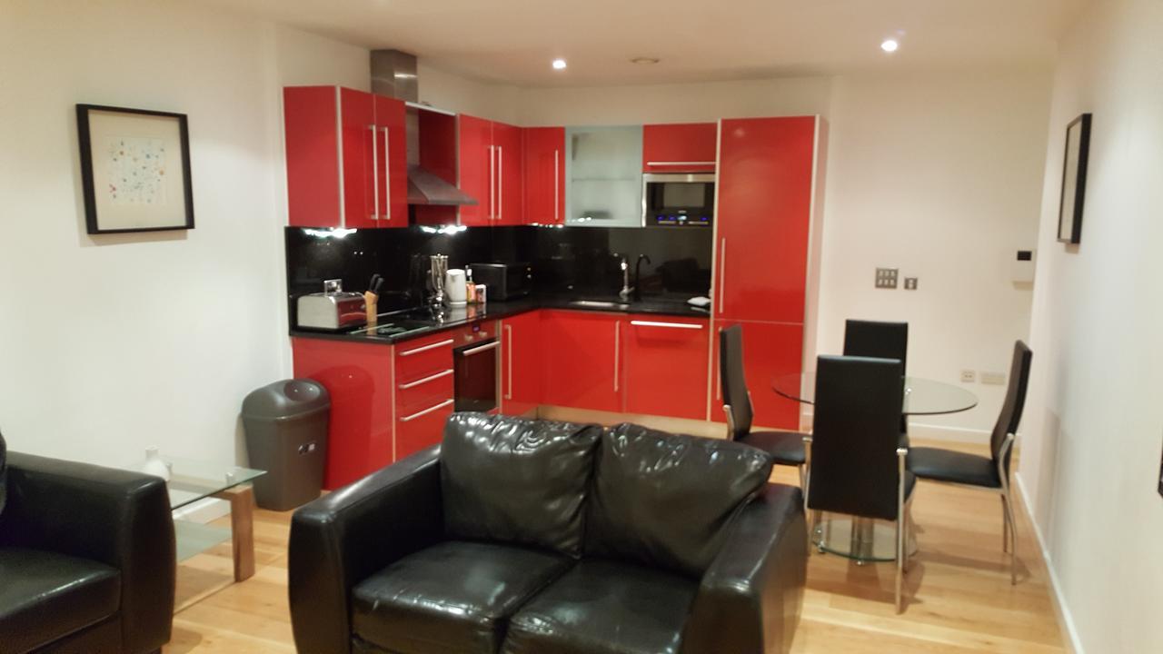 East Croydon Apartments - Just 3 Mins Walk To East Croydon Station Room photo
